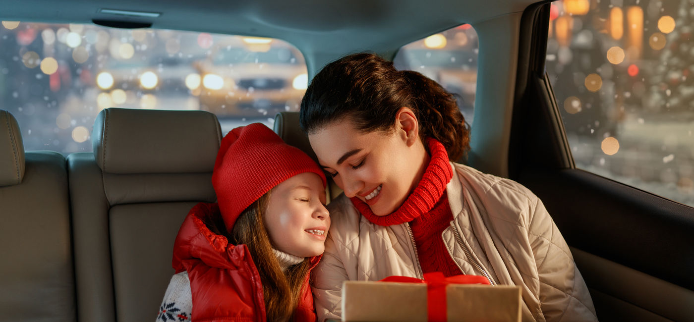Image: Christmas road trip. (Photo Credit: Choreograph / iStock / Getty Images Plus)